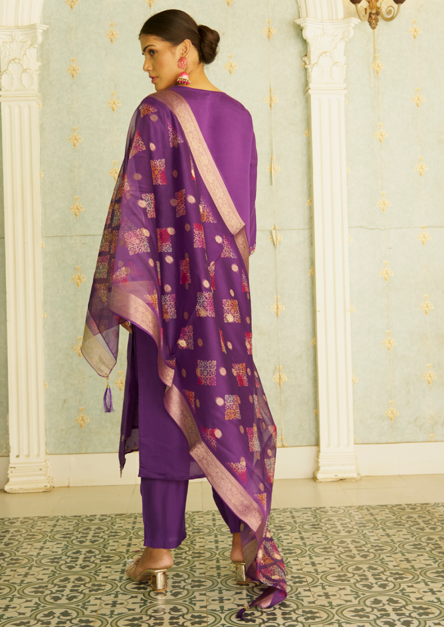 Beads Embroidered Silk Blend Women Kurta Sets With Dupatta Straight Suits (VC9720)