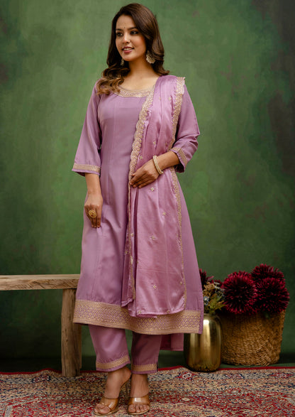 Women Anarkali Kurta and Pant Dupatta Sets (VC9712)