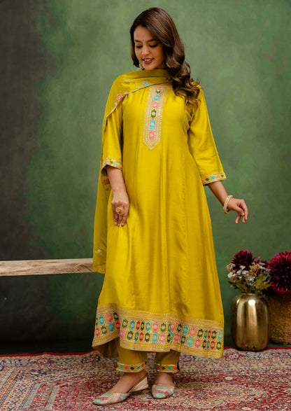 Silk Blend Fabrics with Embroidery (VC9717)