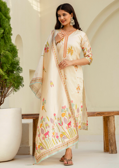 VredeVogel Cream Beads Embroidered Silk Women Kurta Sets (VC9739)