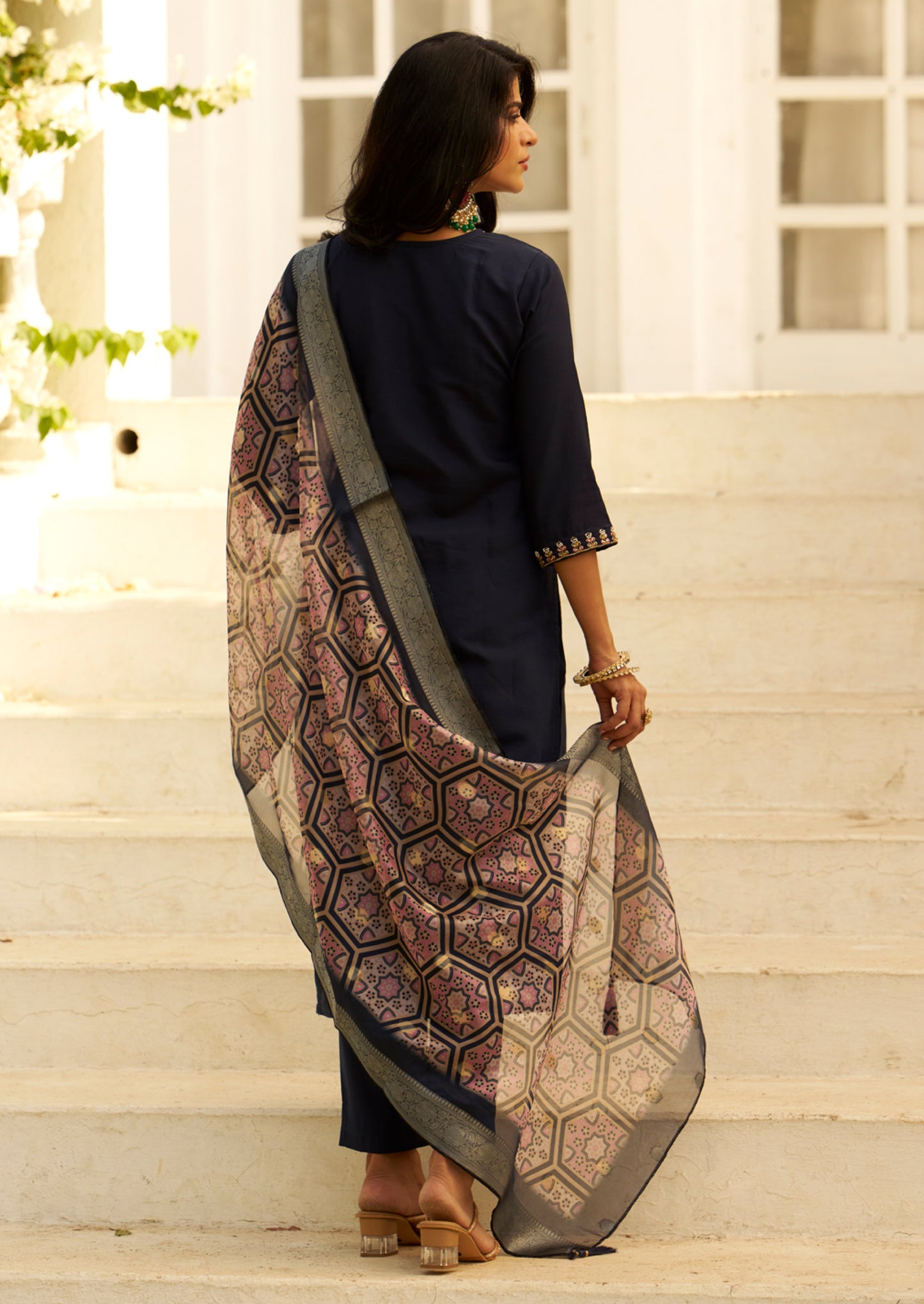 Abhiprithi Blue Embroidered Women Kurta Set (VV-9720)