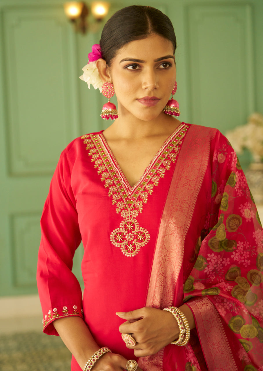 Aaravi Beads Embroidered Pink Women Kurta Set (VV-9720)