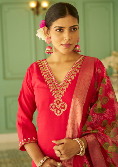 Aaravi Beads Embroidered Pink Women Kurta Set (VV-9720)