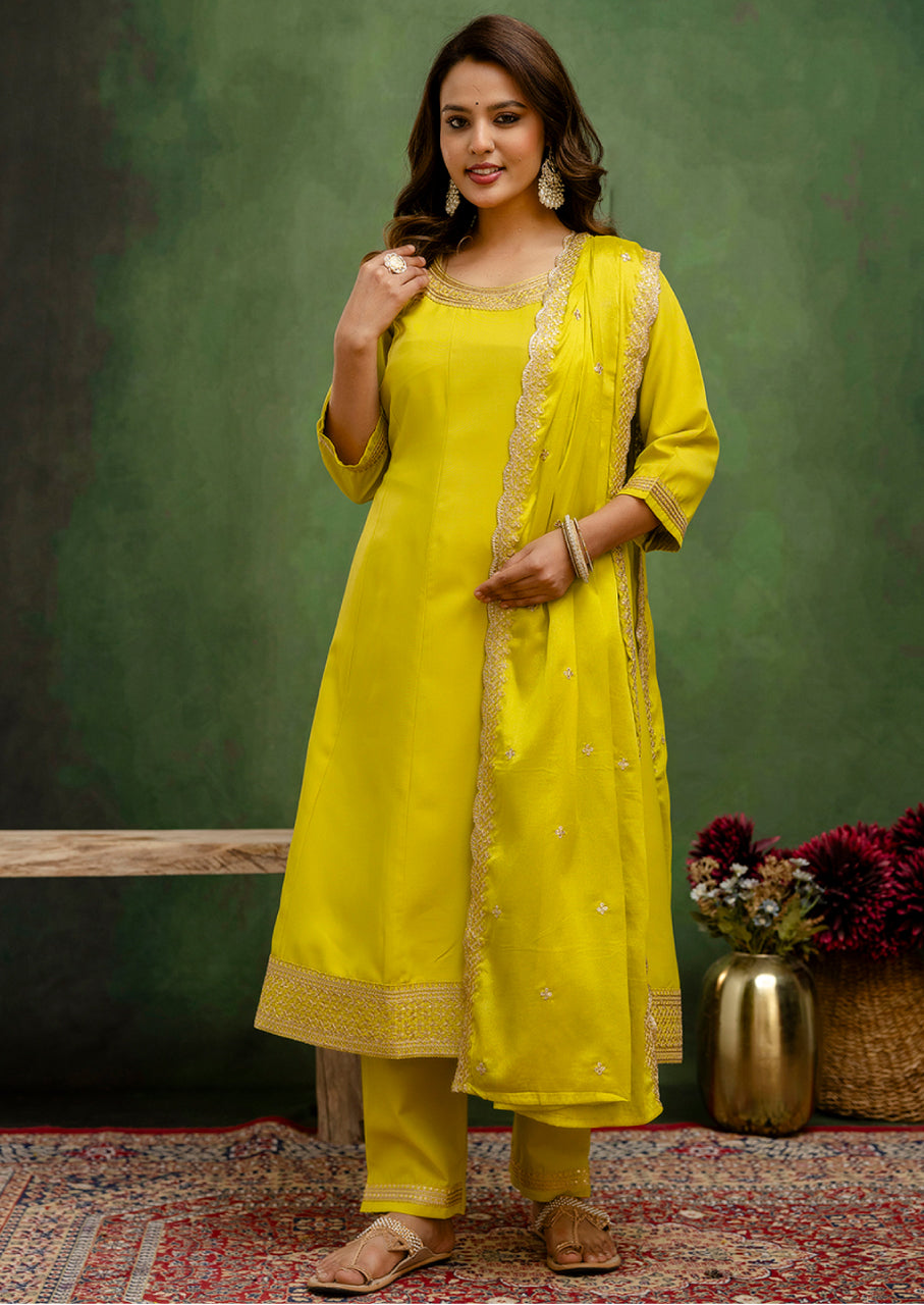 Women Anarkali Kurta and Pant Dupatta Sets (VC9712)
