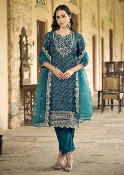 Women Kurta and Pant Silk Blend Sets (VC9560)